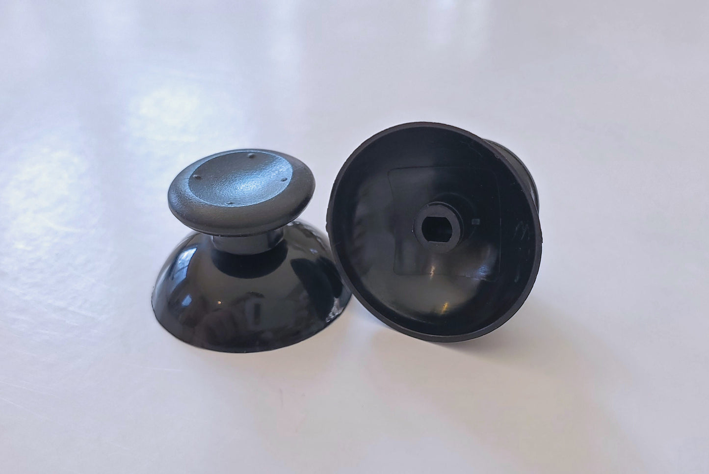 Original Xbox Replacement Black S-Type Controller Thumbsticks (2 Pieces)