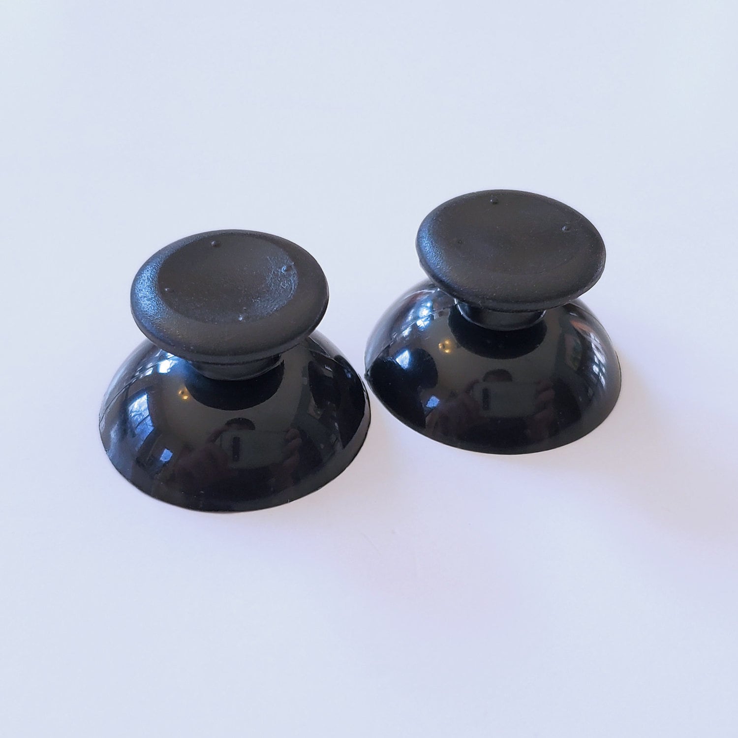 Original Xbox Replacement Black S-Type Controller Thumbsticks (2 Pieces)